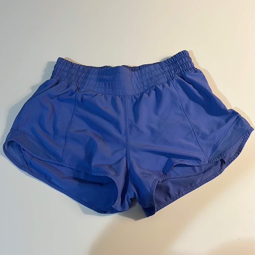 Lululemon Hotty Hot High-Rise Lined Shorts 2.5”